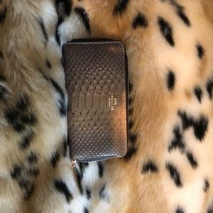 Gold accordion wallet